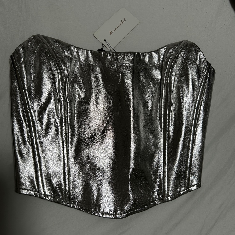 Revolve corset